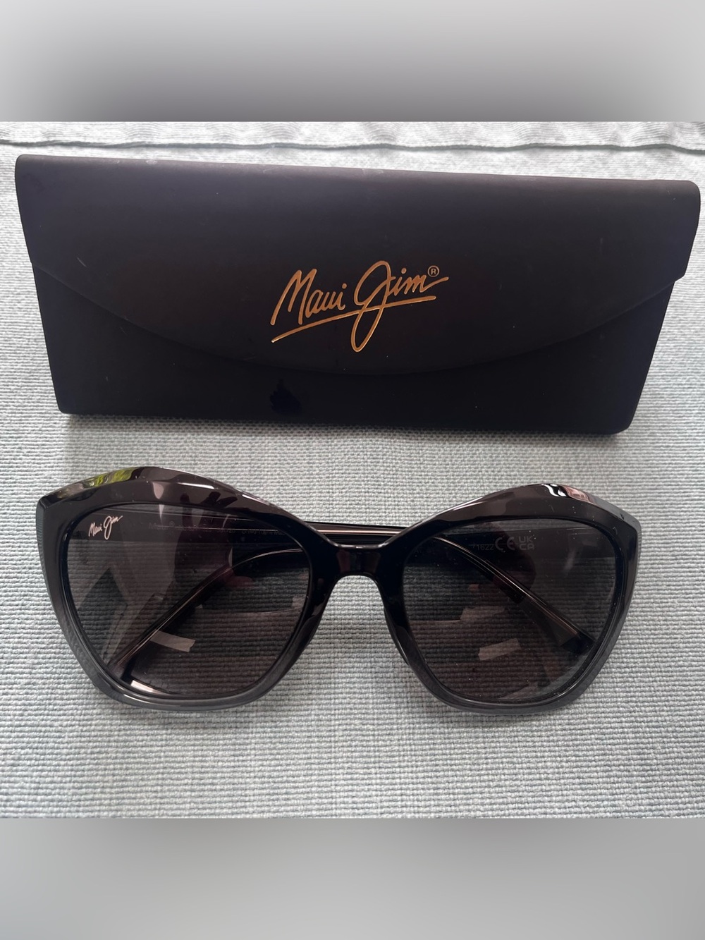 NEW Maui Jim Women’s Lotus Gloss Black Fade Cat Eye Sunglasses w/Case & cloth